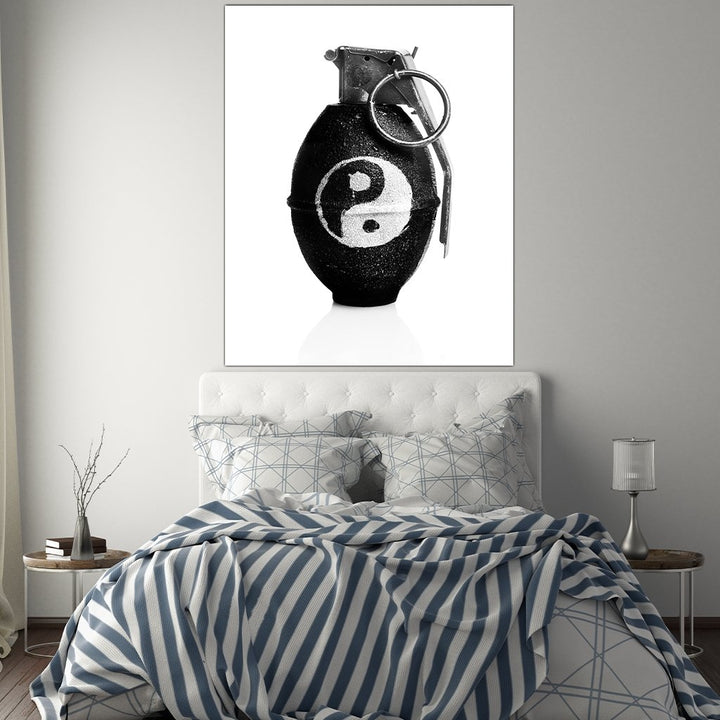 "Zen Bomb" - Affengeile Bilder