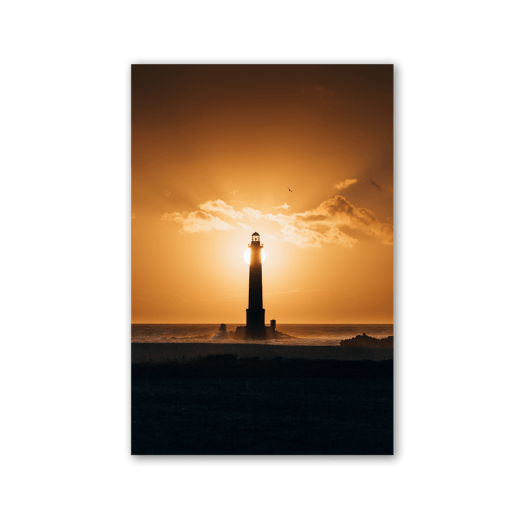 Golden Hour Lighthouse Silhouette by Philipp Pilz - Affengeile Bilder