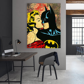 Kissing Batman by Frank Daske - Affengeile Bilder